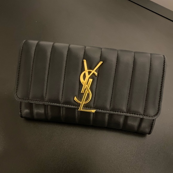 Yves Saint Laurent Vicky Quilted Large Wallet - Picture 12 of 15